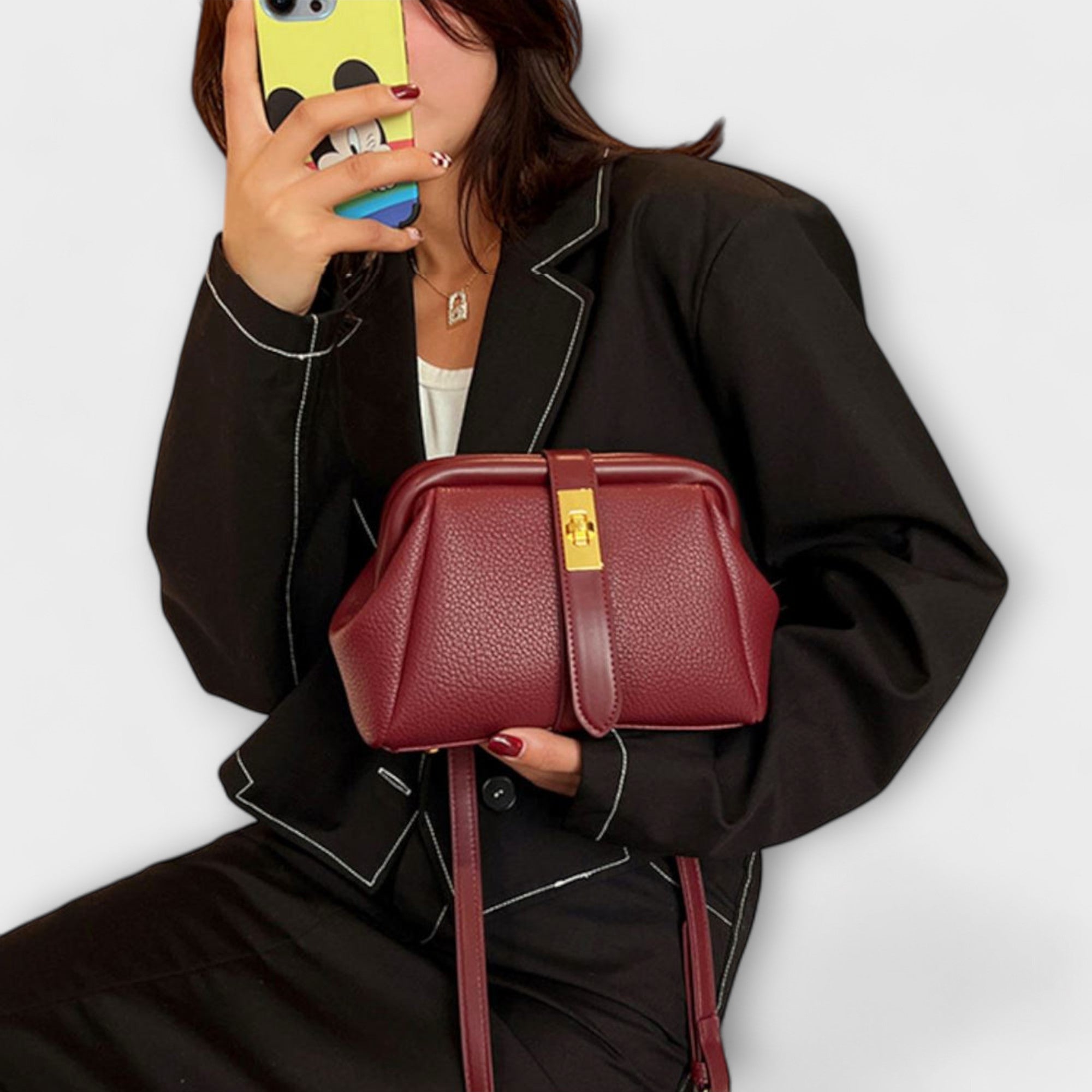 Damen Elegante Mini-Handtasche mit Kettenhenkel und festlichem Look