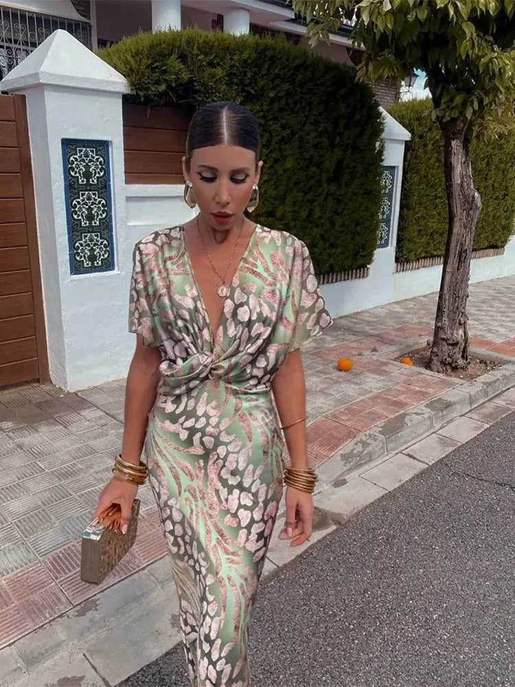 Damen Wickel-Midikleid mit klassischem Schnitt