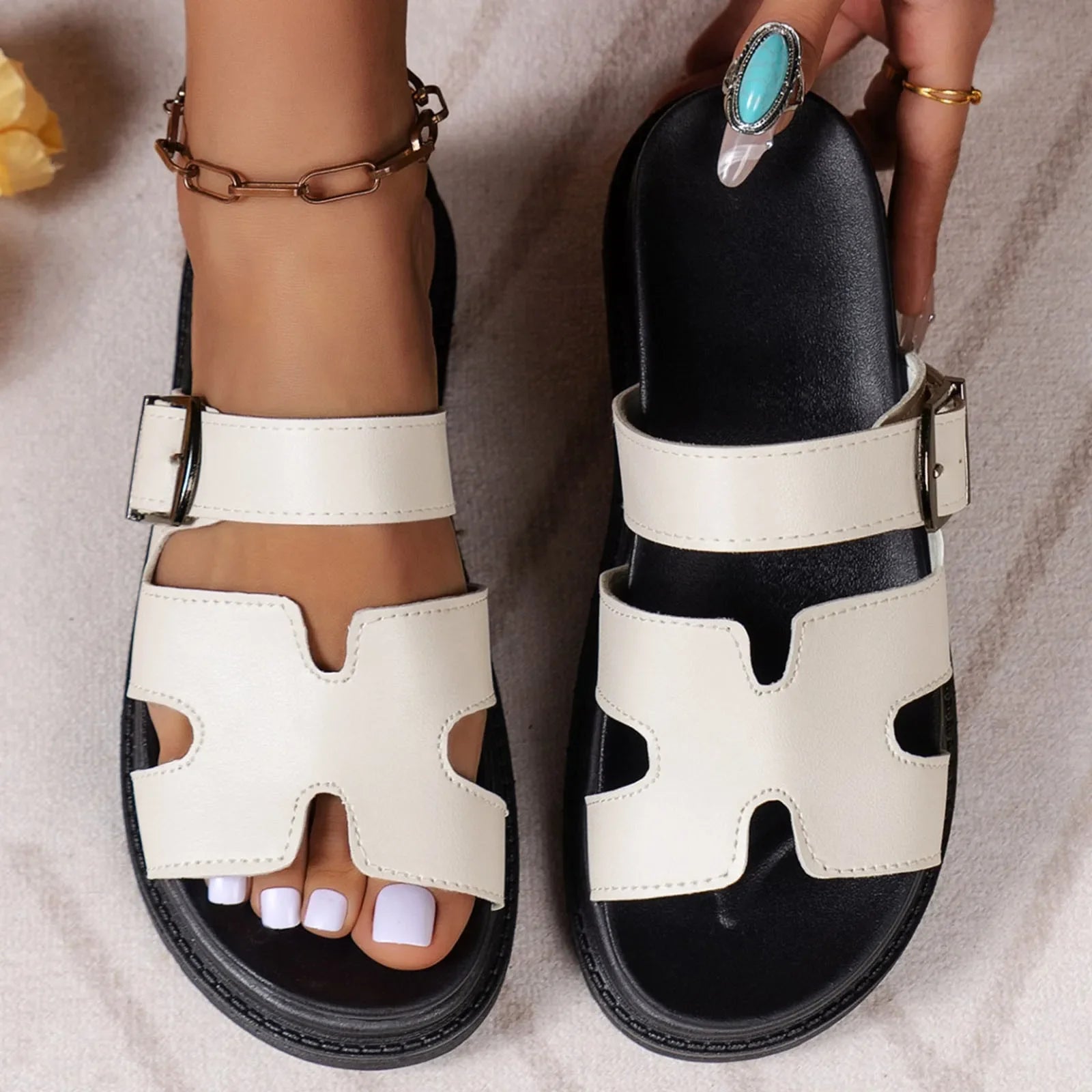 Damen Sandalen mit Riemen und Schnallenverschluss