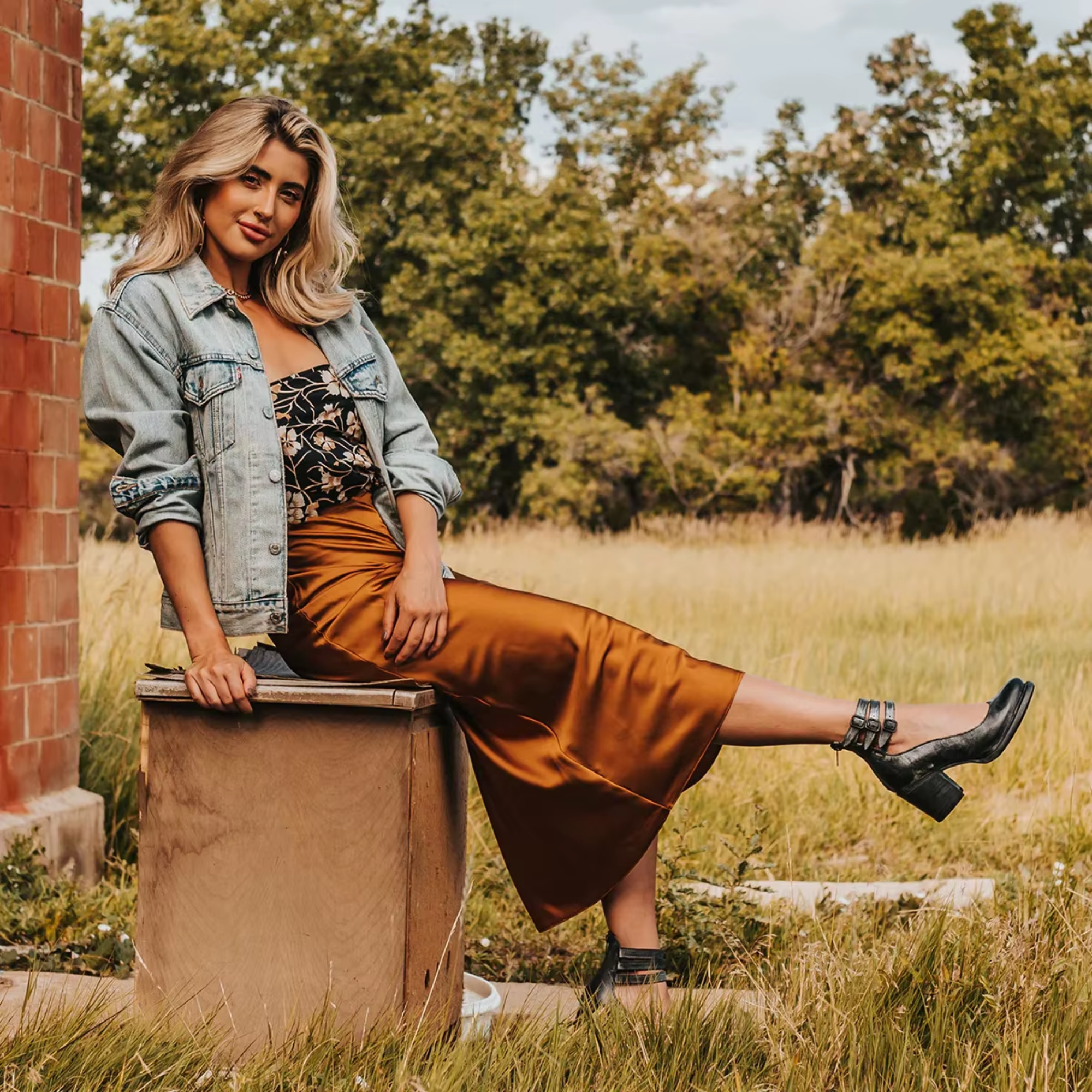 Damen Elegante Sandale mit flachem Absatz im Sommer-Stil