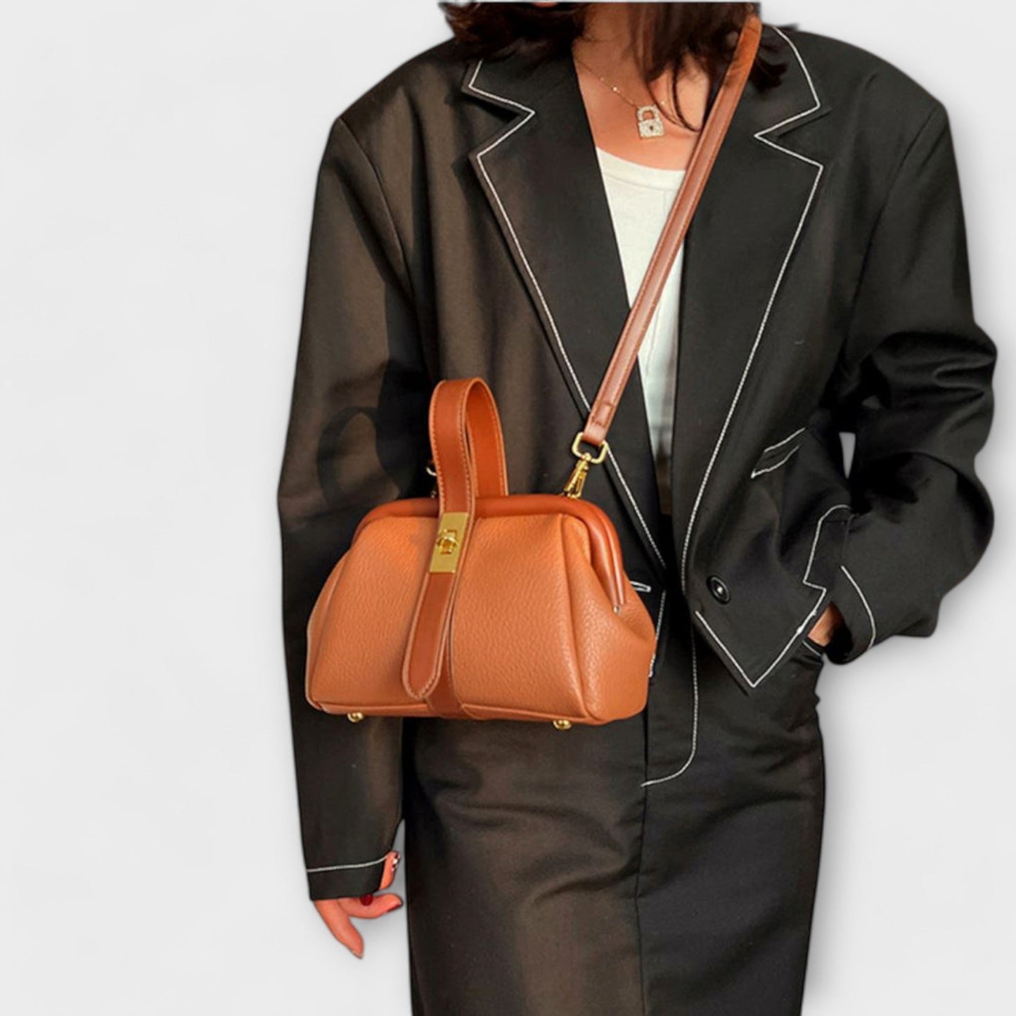 Damen Elegante Mini-Handtasche mit Kettenhenkel und festlichem Look