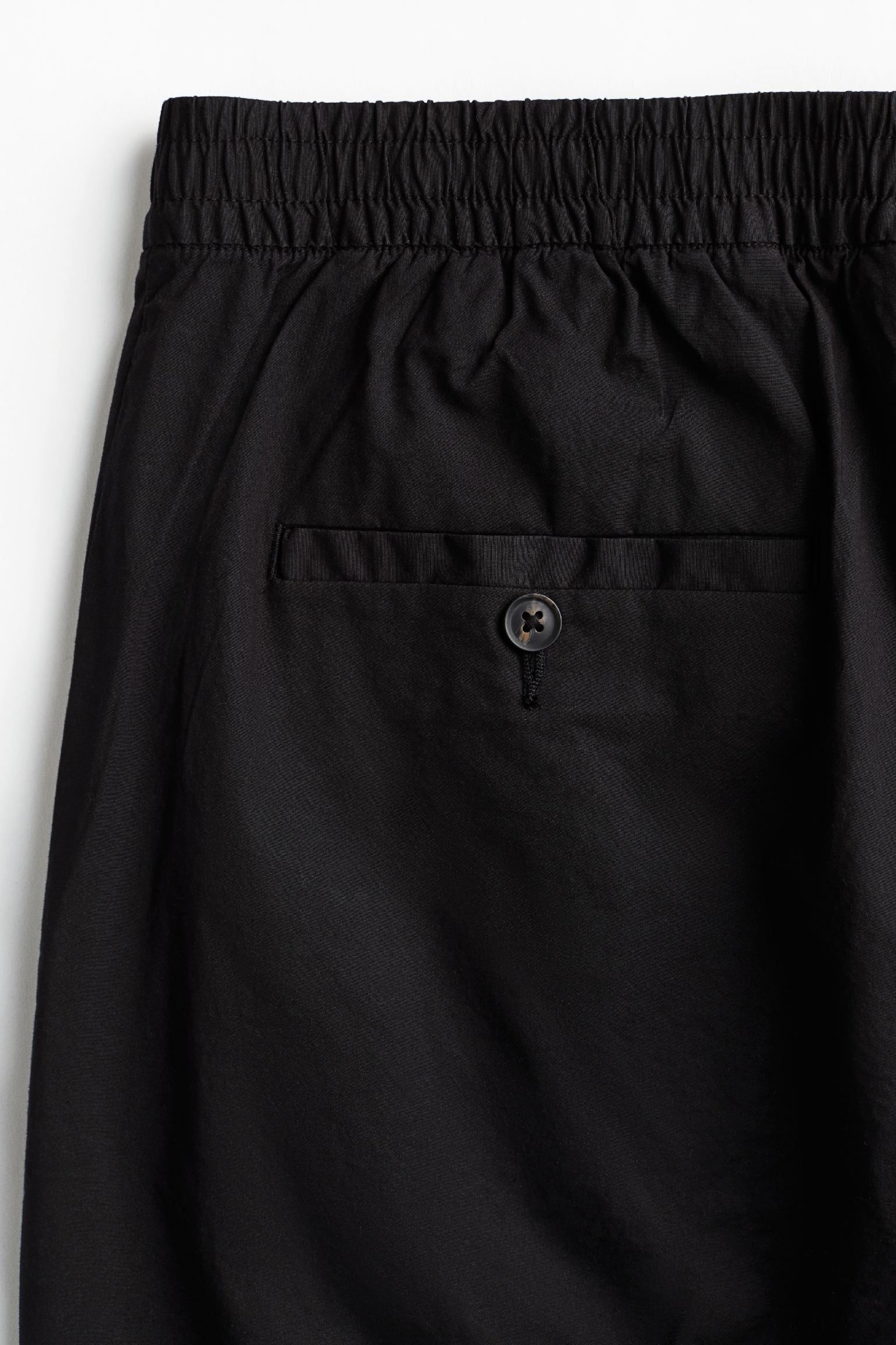 Schwarze Herren-Chinohose mit Kordelzug